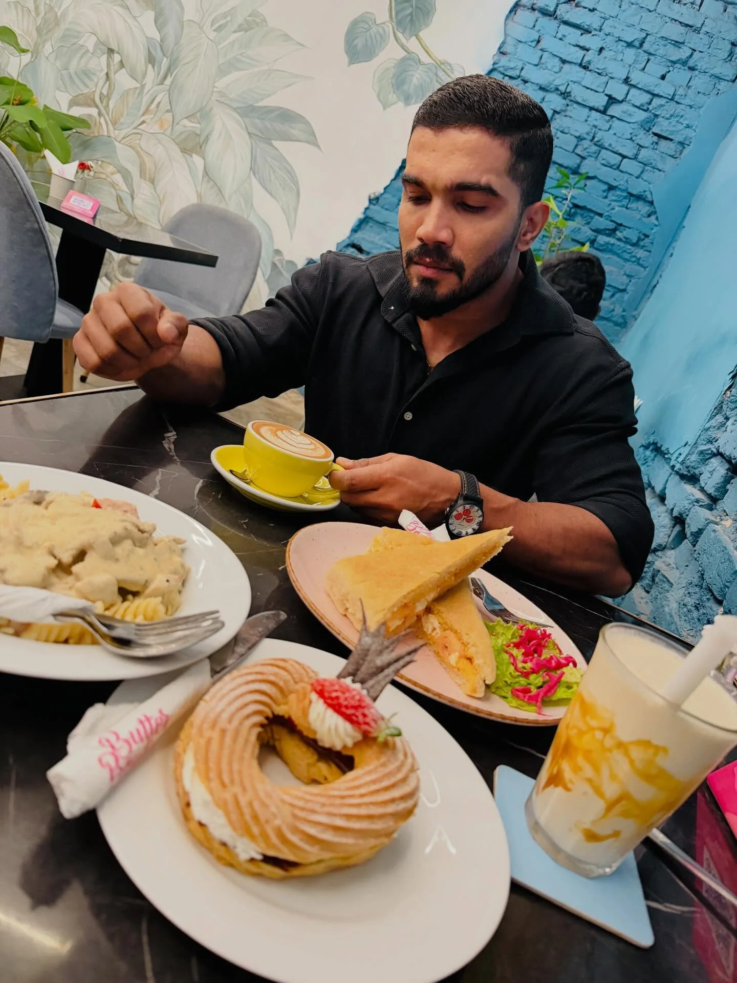 Photo by Amanda Silva on February 16, 2026. May be an image of ice cream, bread and text.